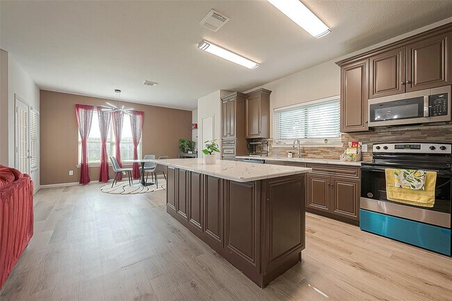 Building Photo - 3042 Crestbrook Bend Ln