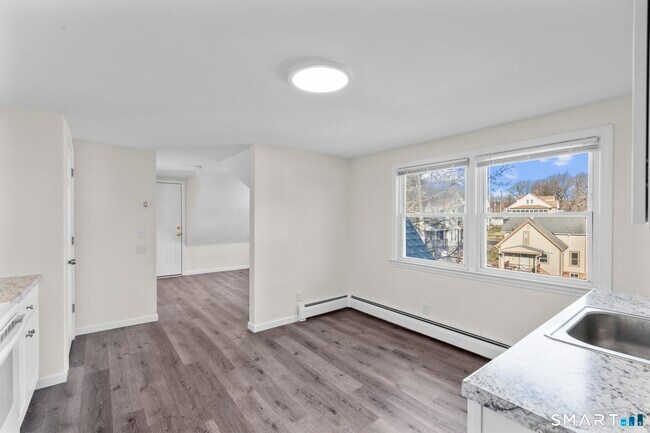 Building Photo - 83 Prospect St