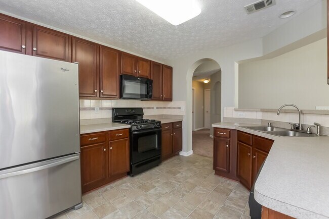 Building Photo - 303 Stone Valley Xin