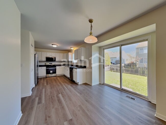 Building Photo - 34233 N Wineberry Ln