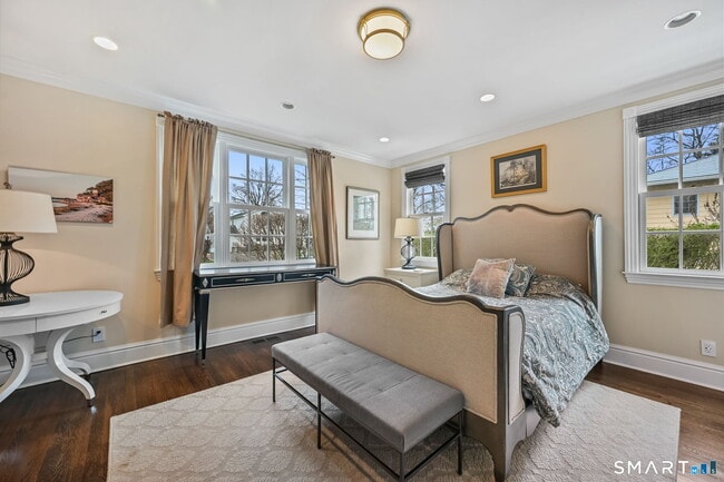 Building Photo - 44 Davenport Dr