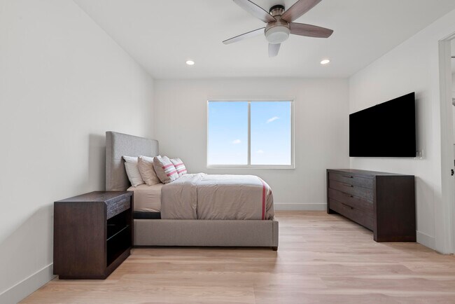 Building Photo - 17371 Bridleway Trail