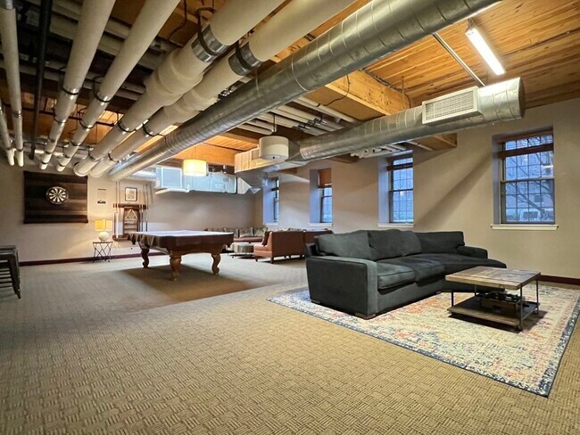 Building Photo - 35 Riverwalk Way