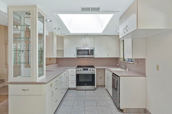 Building Photo - Beautiful 3-Bedroom Home in North Auburn's Sierra Foothills