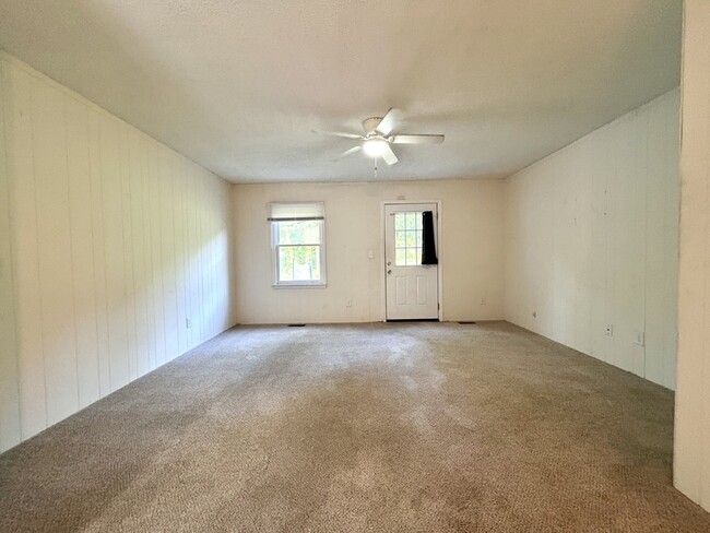 Building Photo - 4707 Grassy Creek Rd