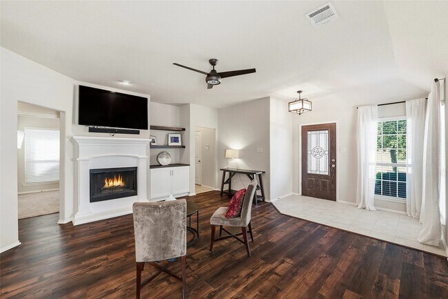 Building Photo - 9905 Cottontail Ln