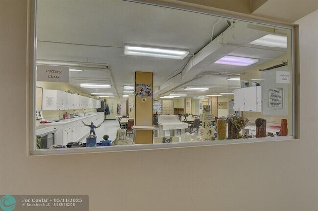 Building Photo - 476 Tilford V
