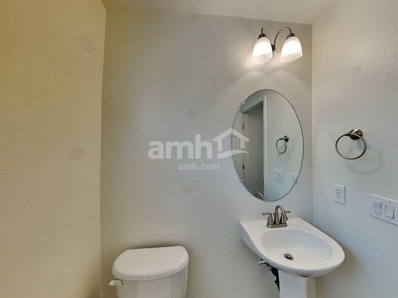 Building Photo - 11561 Andorra St