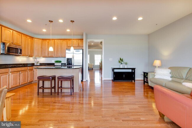 Building Photo - 2021 Crescent Moon Ct