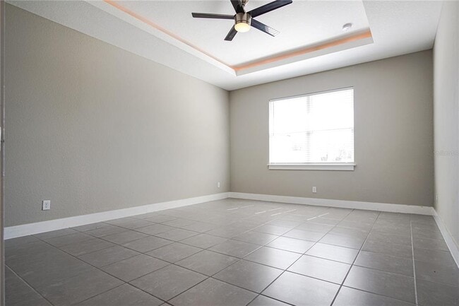 Building Photo - 210 Goldenrod Ln