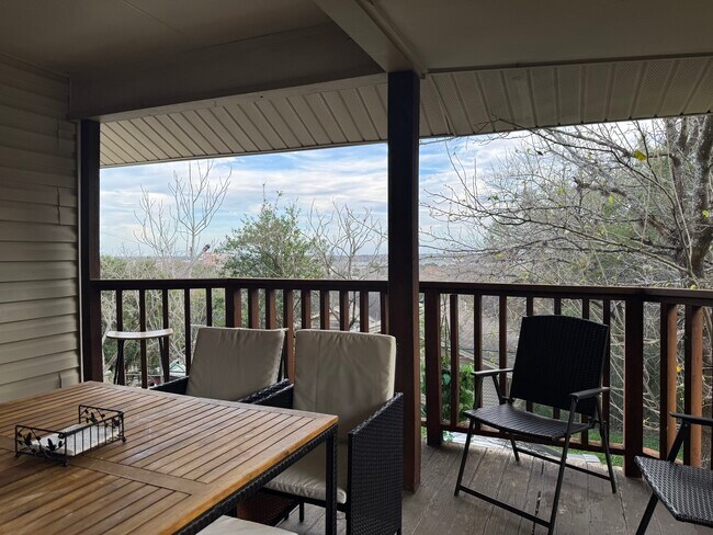 Building Photo - 791 Moonglow Ave