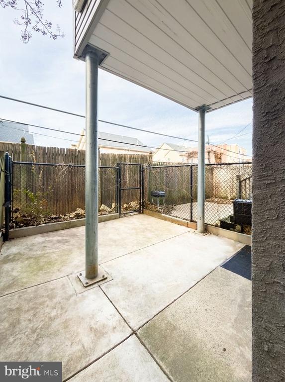 Building Photo - 1724 N Bouvier St