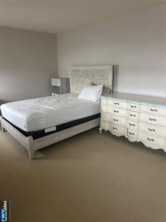 Building Photo - 15 Cottage St