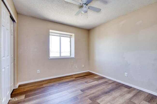 Building Photo - 3104 Tierra Paola Ln