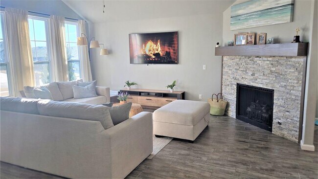 Building Photo - 2310 Arcady Ave