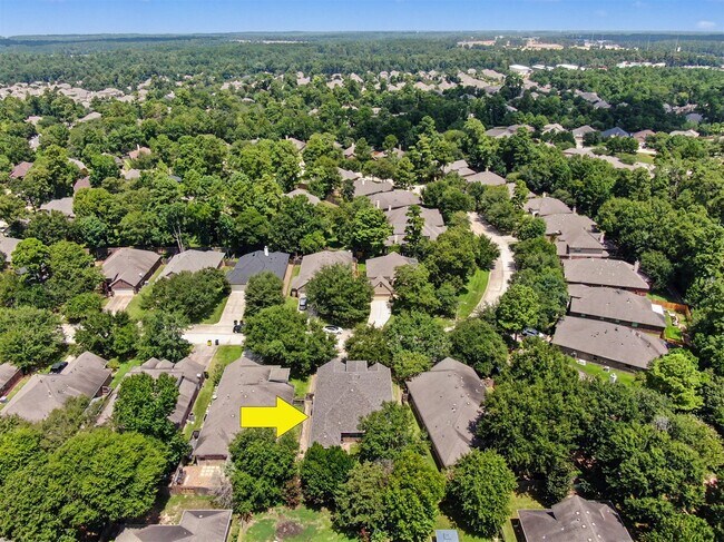 Building Photo - 1912 Hill Manor Dr