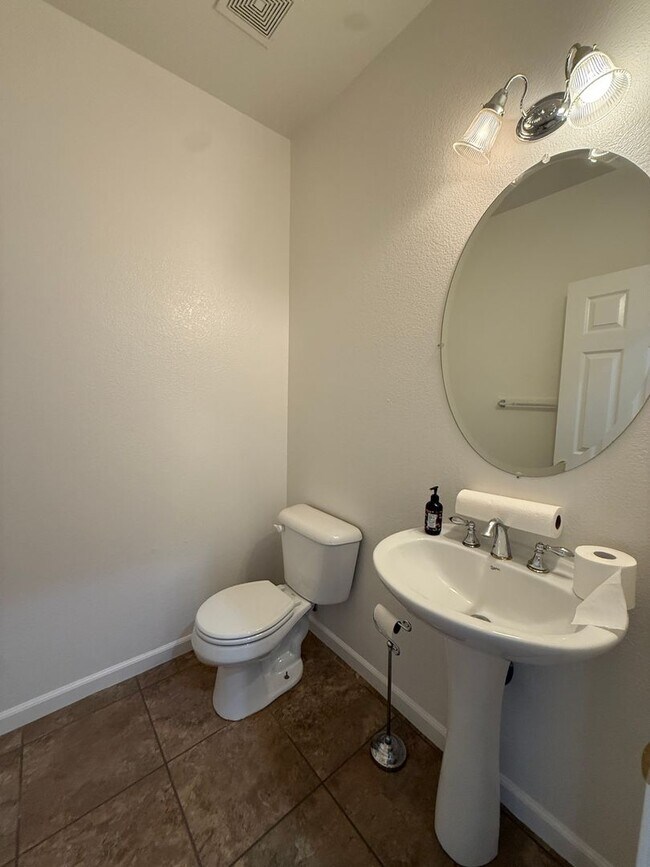 Building Photo - 2429 Flatley Cir