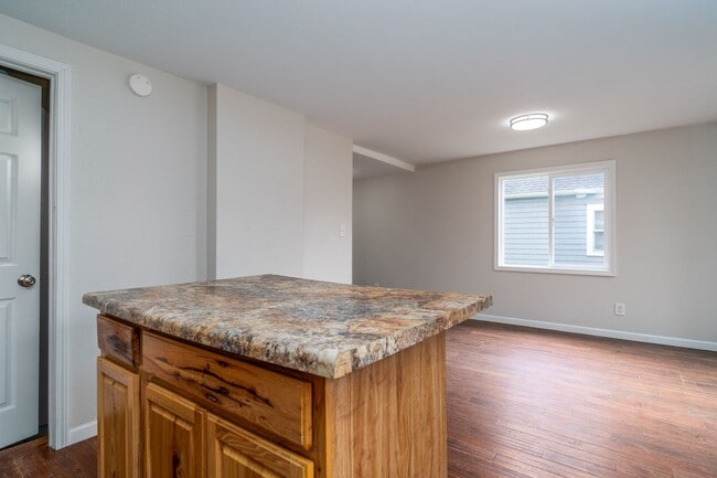 Building Photo - Recently Updated Single Family Home Available