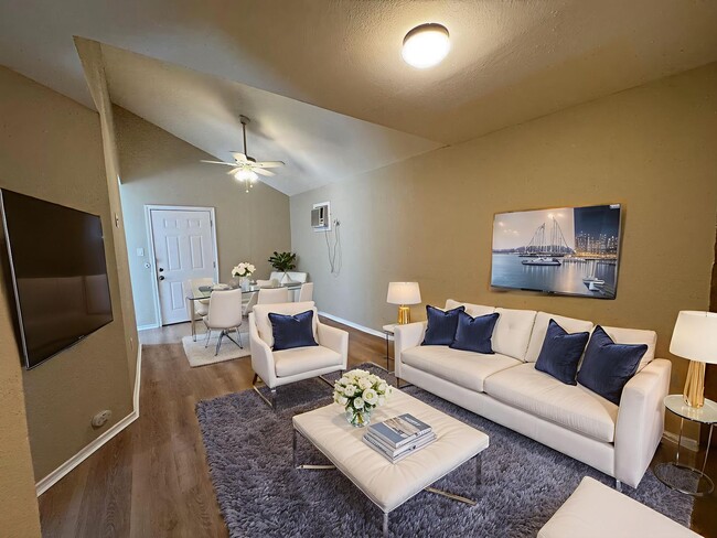 Building Photo - Stylish and Spacious 4-Bedroom Home PLUS Casita/In-Law (with kitchen/living/bedroom/bath)