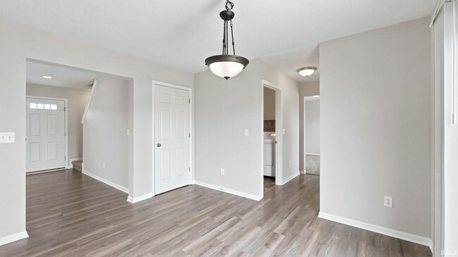 Building Photo - 422 Heyford Ct
