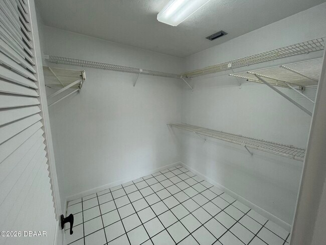 Building Photo - 524 Pelican Bay Dr