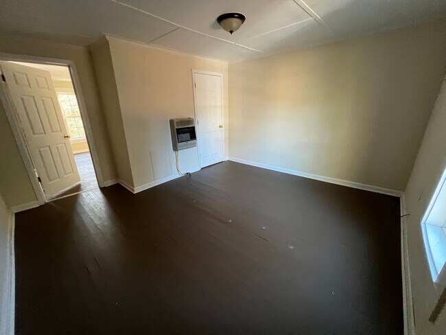 Building Photo - HOGANSVILLE 331 Corinth Rd