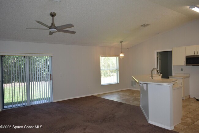 Building Photo - 939 Lyons Cir NW