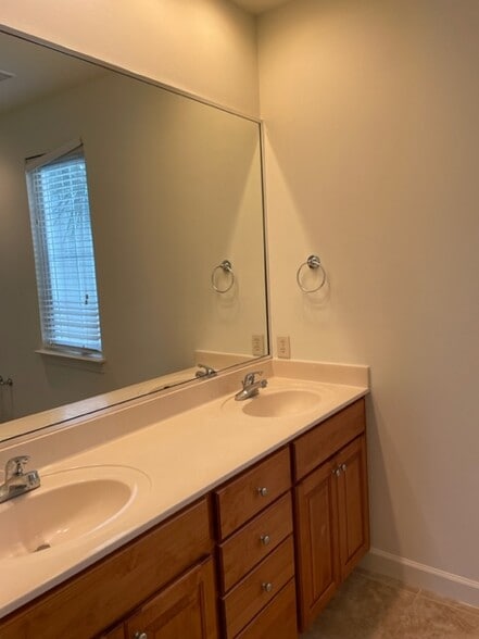 Master Bathroom - 81 Christian Dr