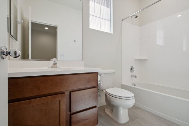 Building Photo - 21283 E Swan Dr