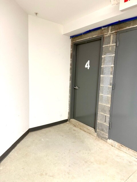 Private Storage Unit - 18 Baldwin St