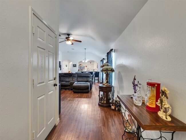 Building Photo - 2650 Bammelwood Dr