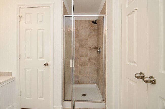 Building Photo - 9996 Boulder Bend Ln