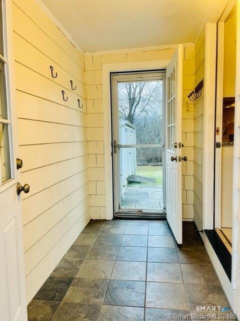 Building Photo - 608 Stillson Rd