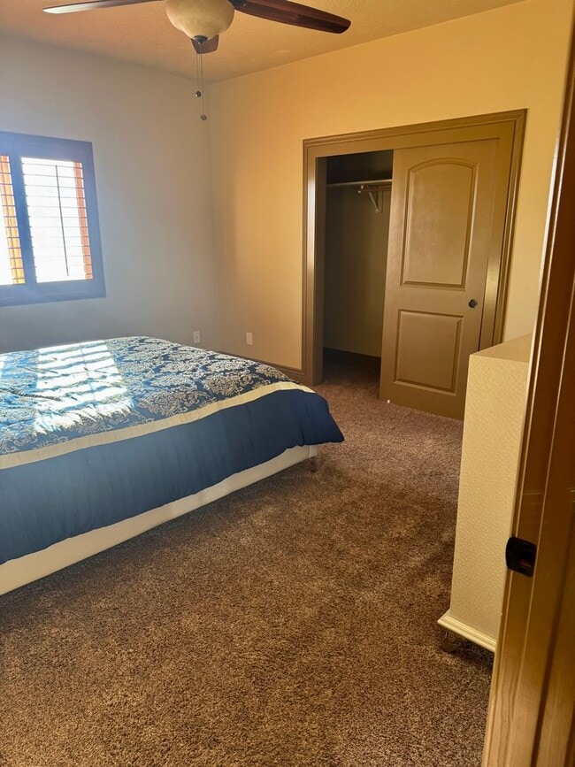 Building Photo - Premium home over looking the elko golf course.