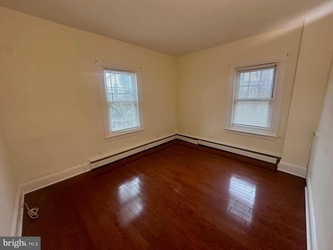 Building Photo - 414 West Ave