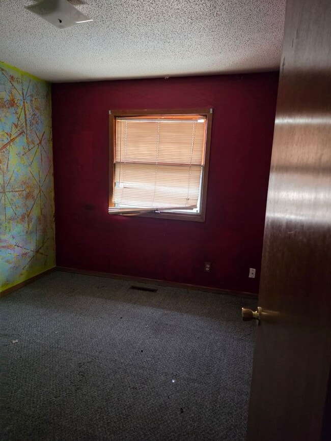 Building Photo - Beautiful 2-Bedroom Duplex Available!