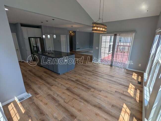 Building Photo - Spacious 4-Bedroom Colonial in Martin’s Ru...