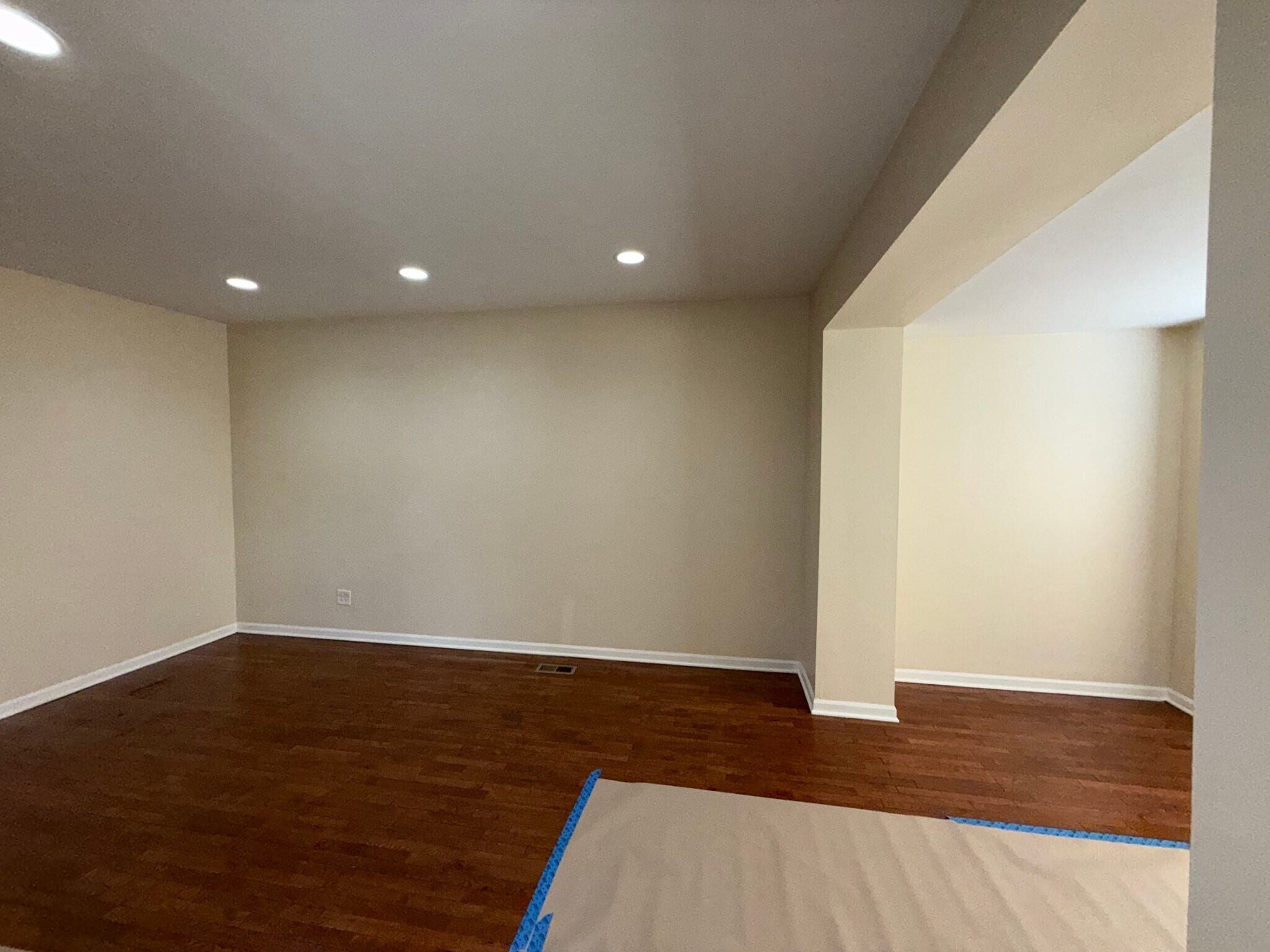 Building Photo - 7423 S St Lawrence Ave