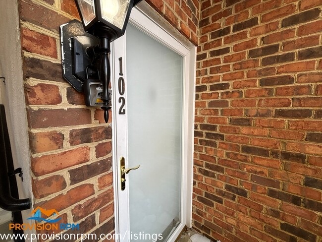 Building Photo - 502 Mathias Hammond Way