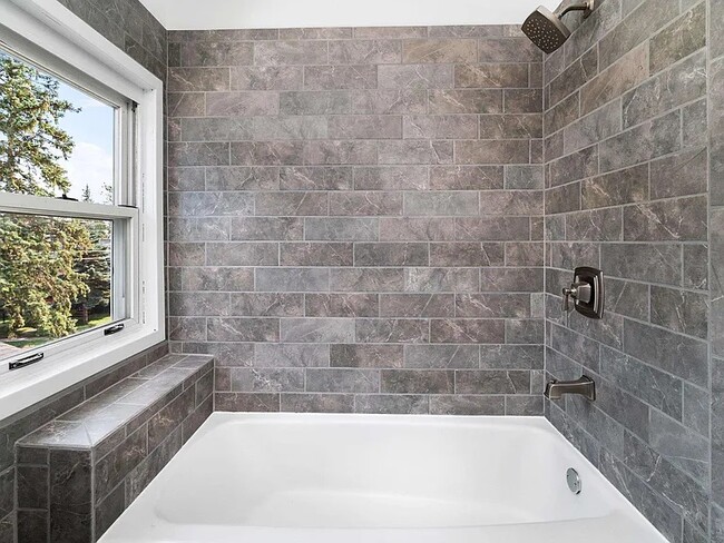 Newly remodeled bathroom - 922 N 14th Ave E