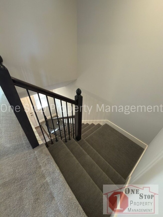 Building Photo - 3 Bedroom / 2.5 Bathroom Townhome in Louisburg, KS!