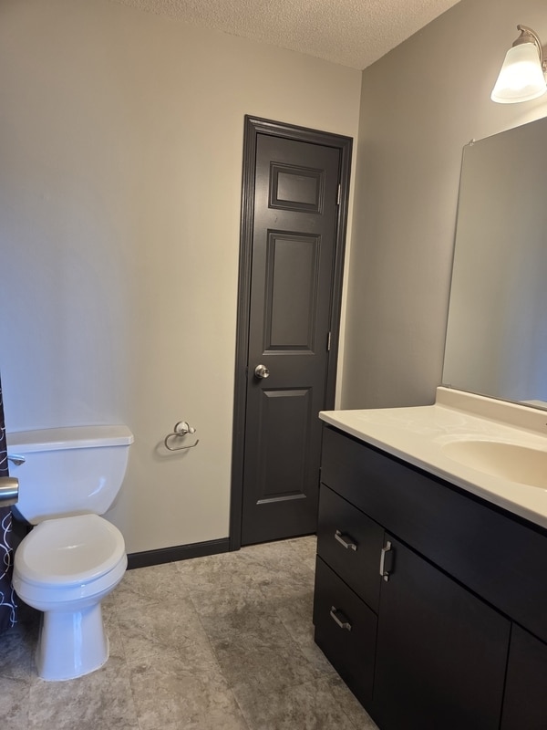 Building Photo - 5726 Egret Ave