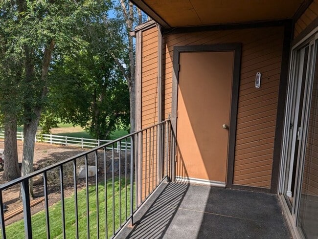 Building Photo - Great location Sugarhouse Condo