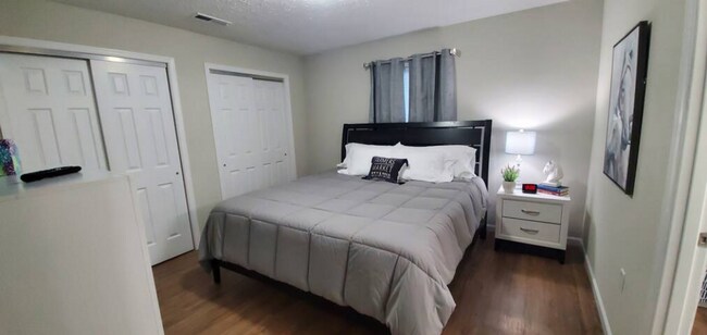 Building Photo - Great new construction fully furnished and...