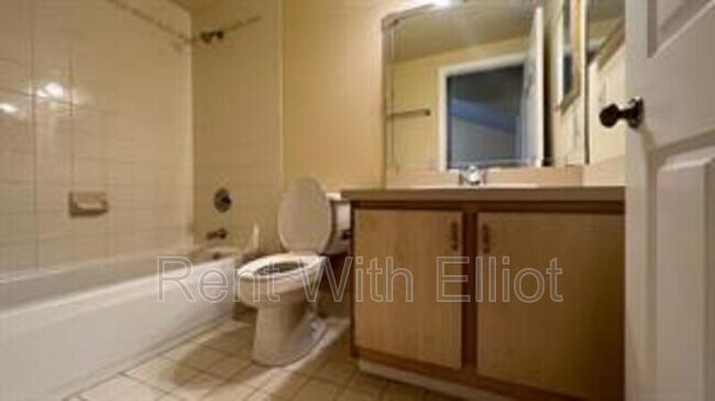 Building Photo - 735 SW 148th Ave