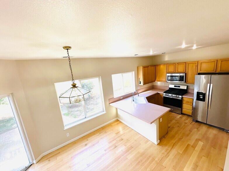 Building Photo - 3729 Seine Ct