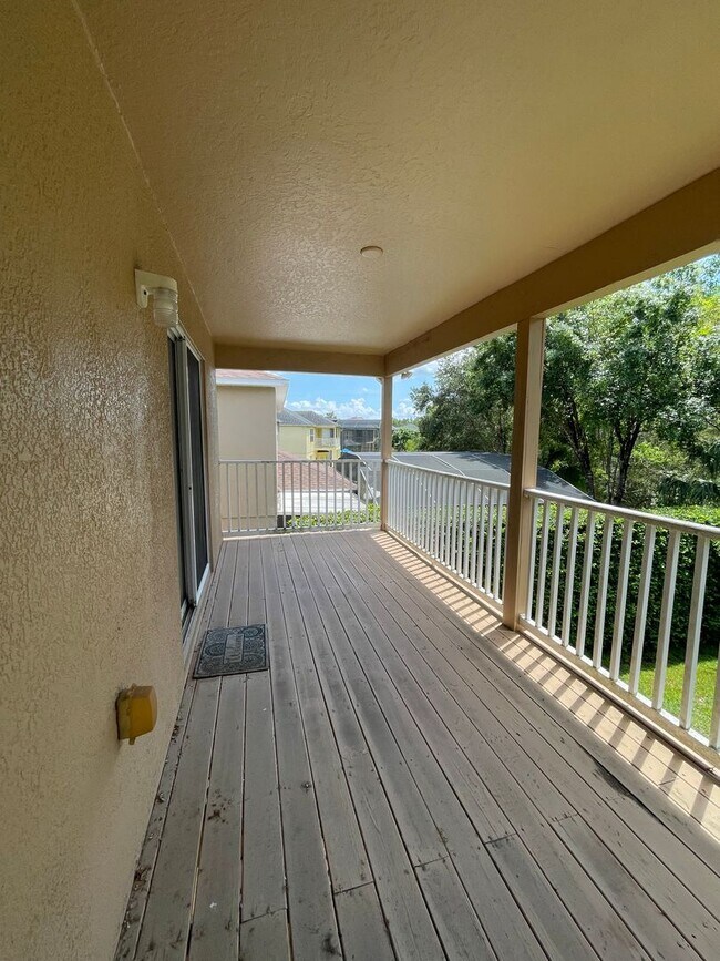 Building Photo - Home For Rent in Gated Stonebrook Neighbor...