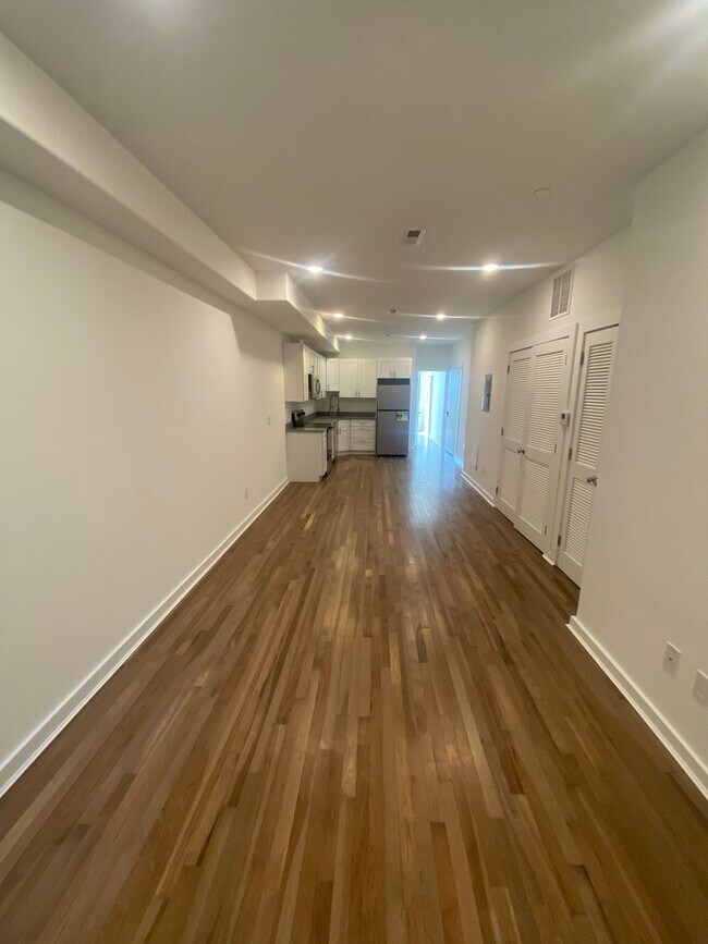 Building Photo - 725 N 39th St