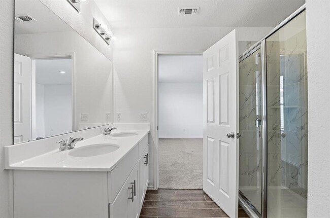 Building Photo - 1625 Brimhurst Dr