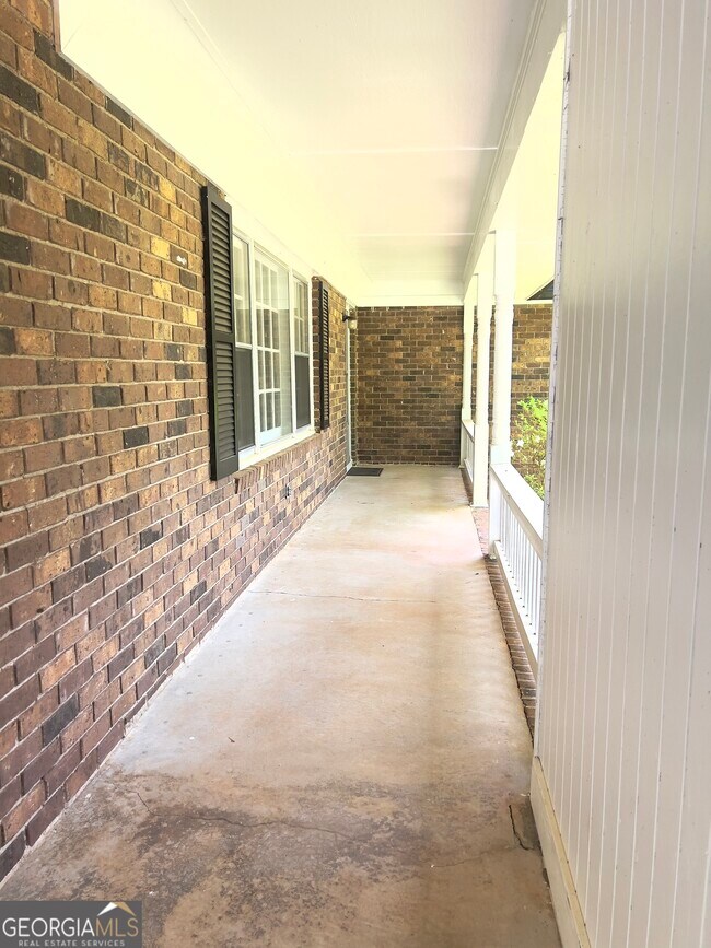 Building Photo - 1140 Barber Creek Dr